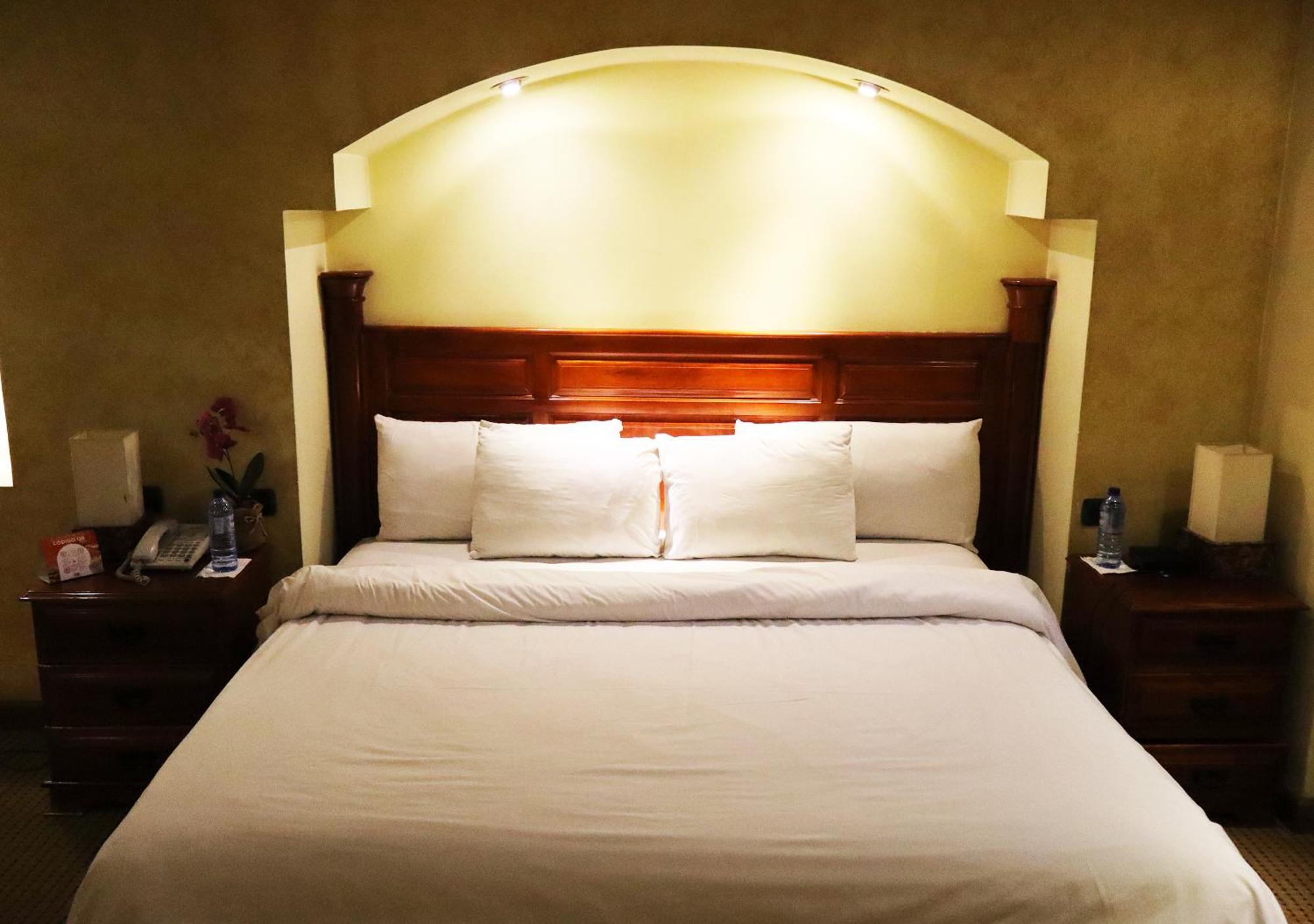 Hotel Ruinas Resort 韦韦特南戈 外观 照片