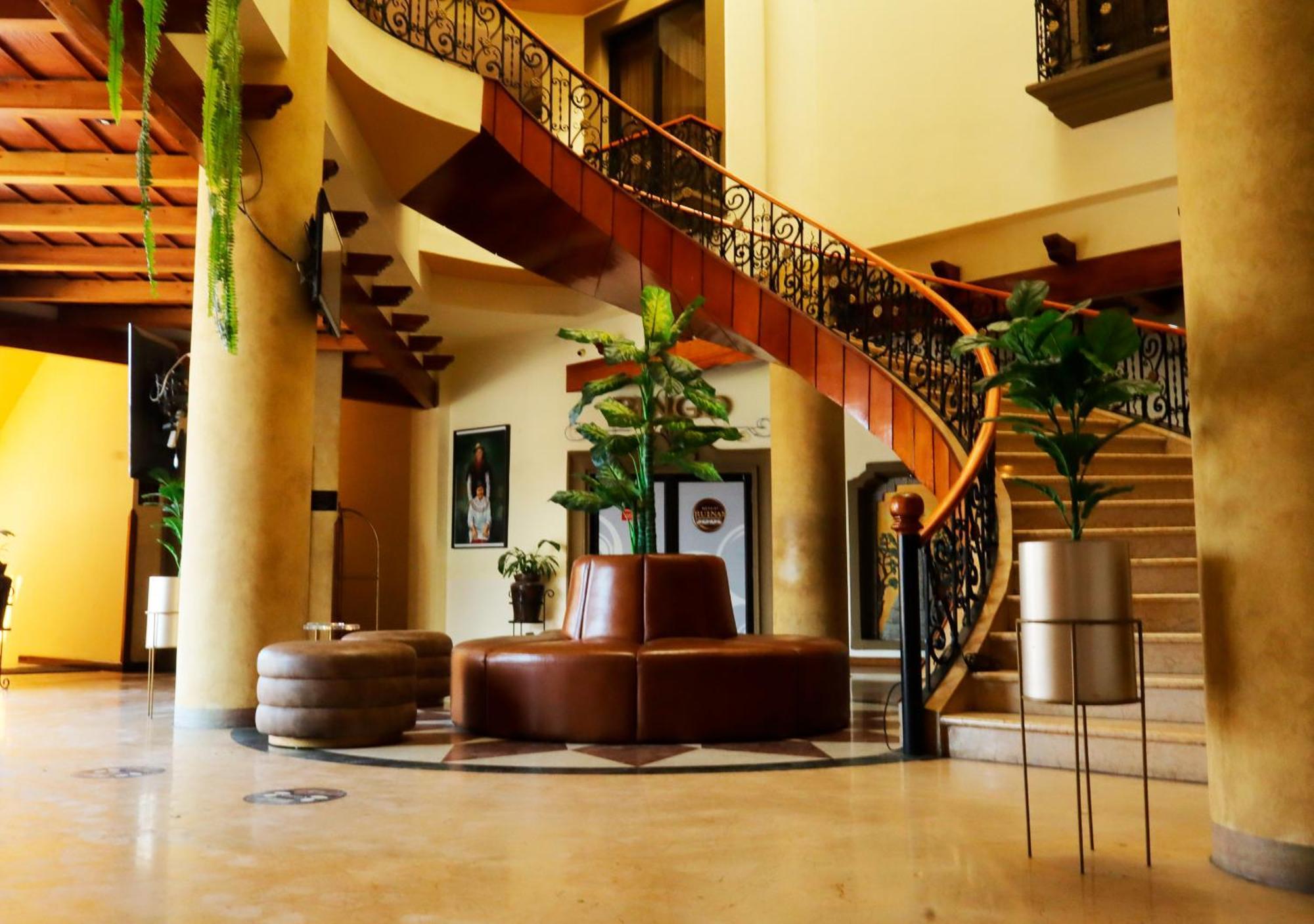 Hotel Ruinas Resort 韦韦特南戈 外观 照片